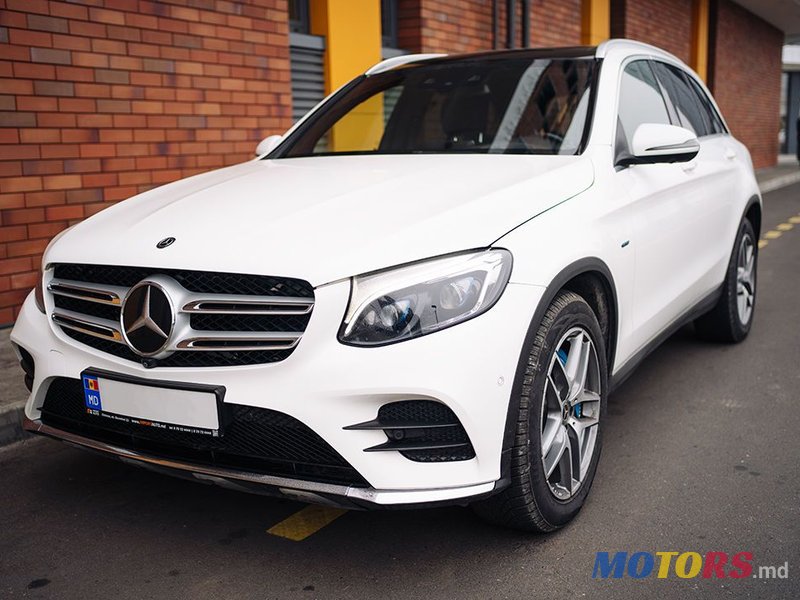 2018' Mercedes-Benz Glc photo #1