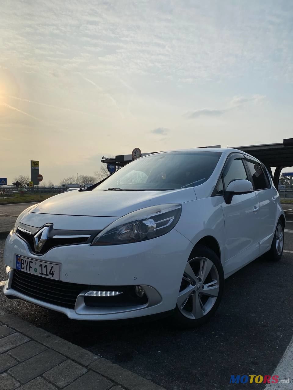 2014' Renault Scenic 3 photo #1