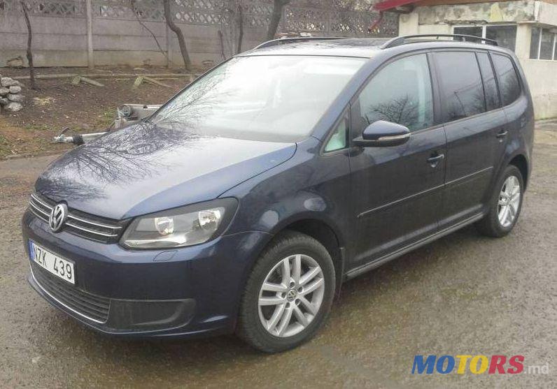 2013' Volkswagen Touran photo #1