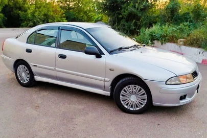 2002' Mitsubishi Carisma