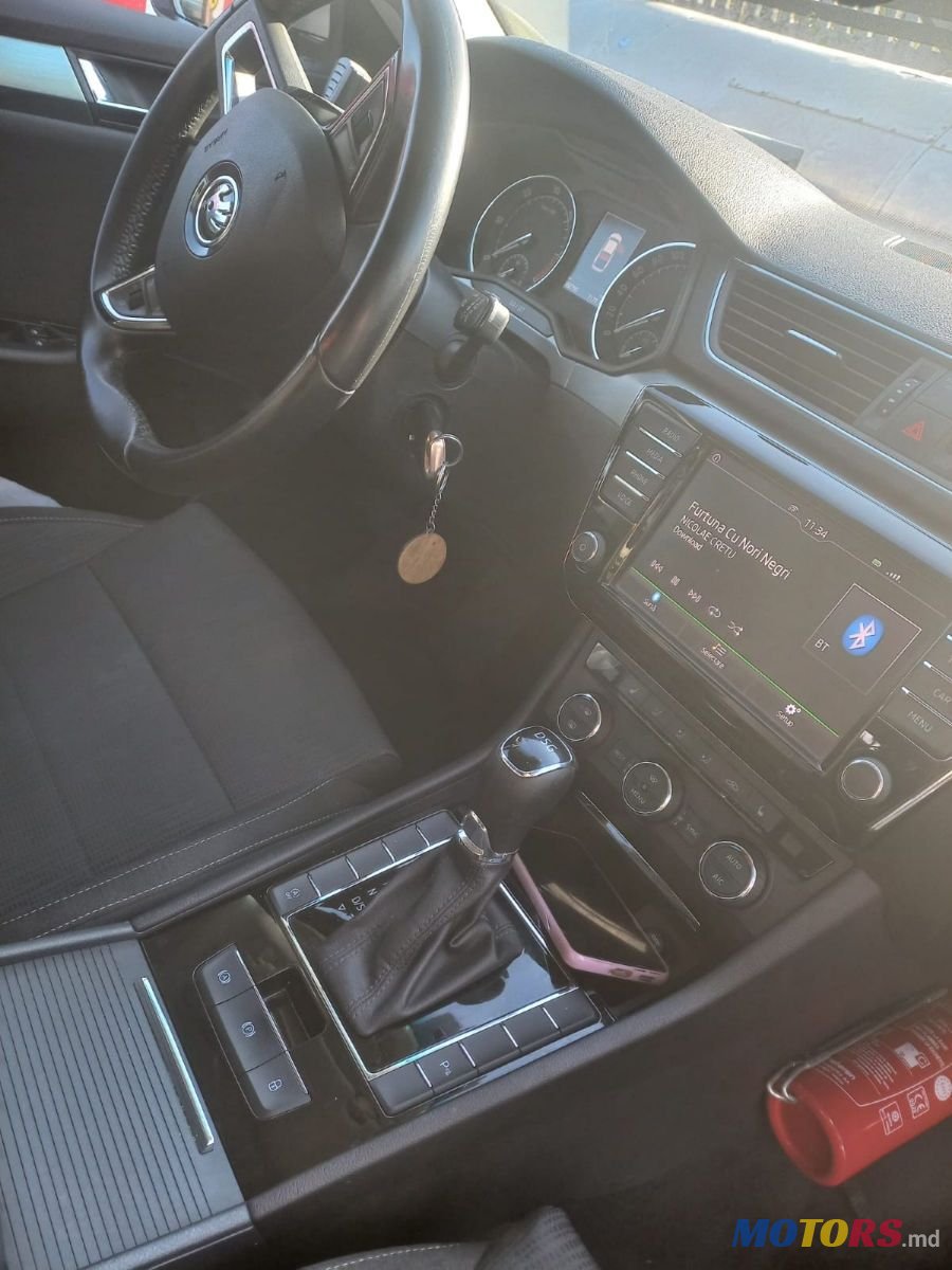 2016' Skoda Superb photo #5