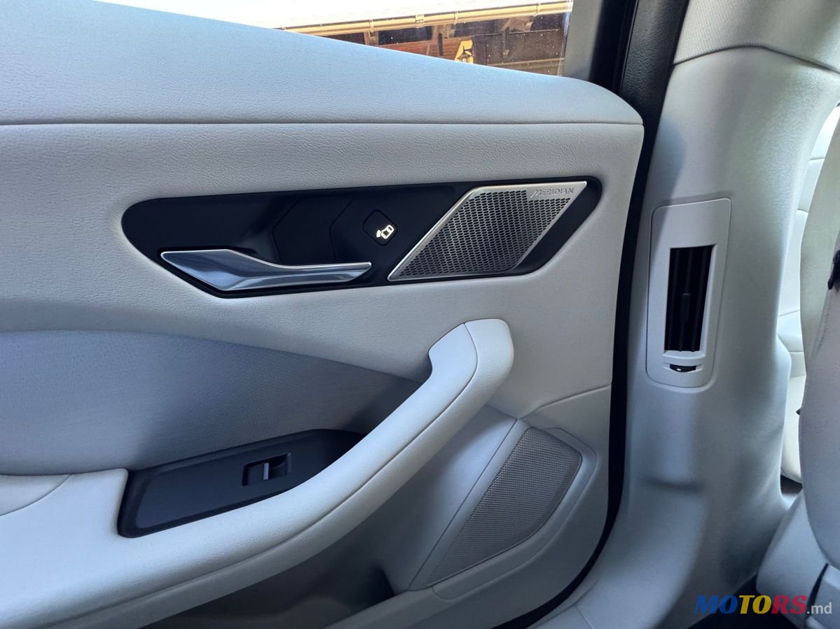 2020' Jaguar I-Pace photo #6