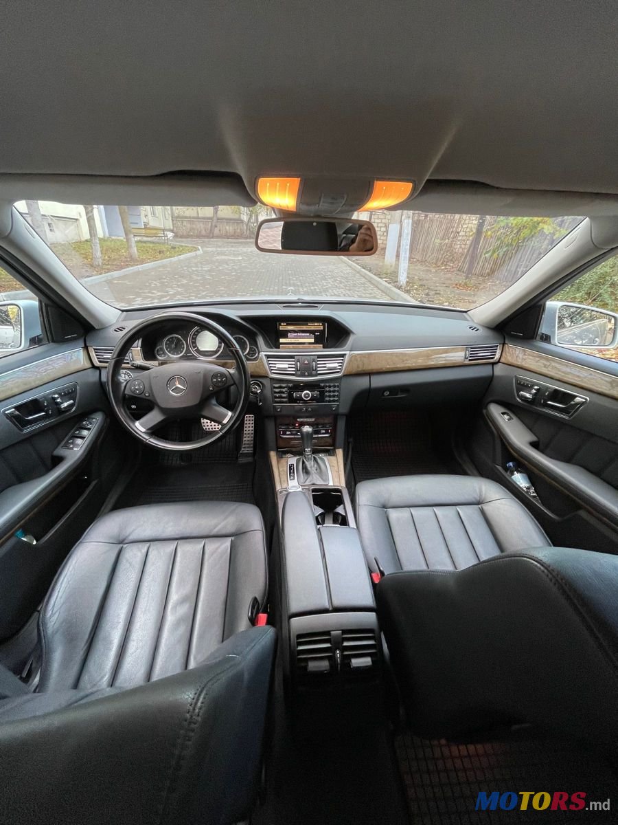 2009' Mercedes-Benz E Класс photo #5
