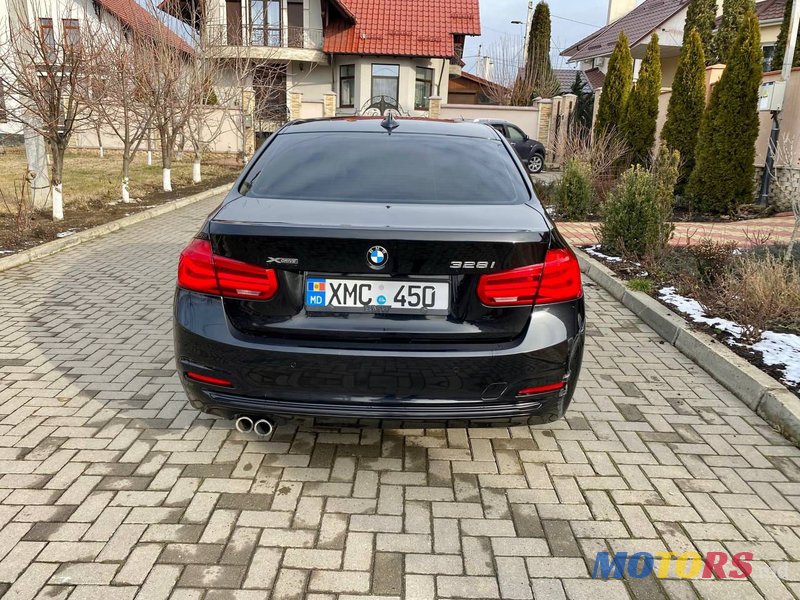 2015' BMW 3 Series photo #3