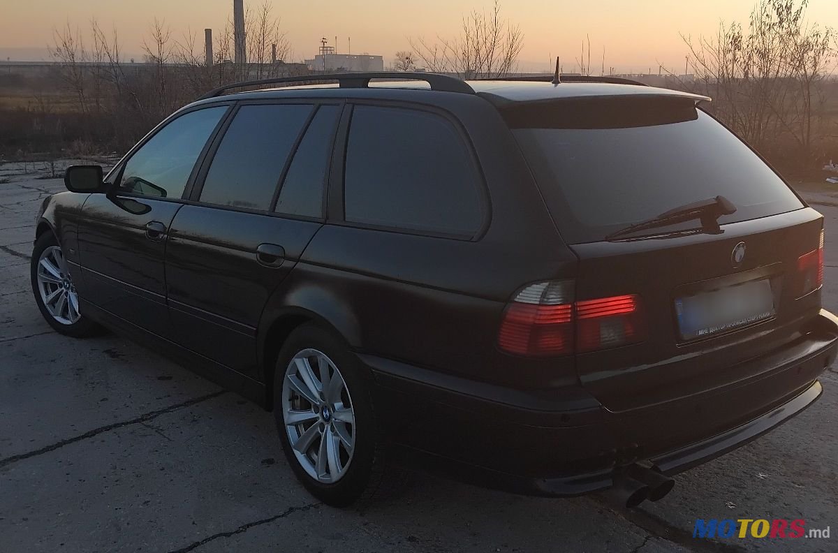 2002' BMW 5 Series Touring photo #4