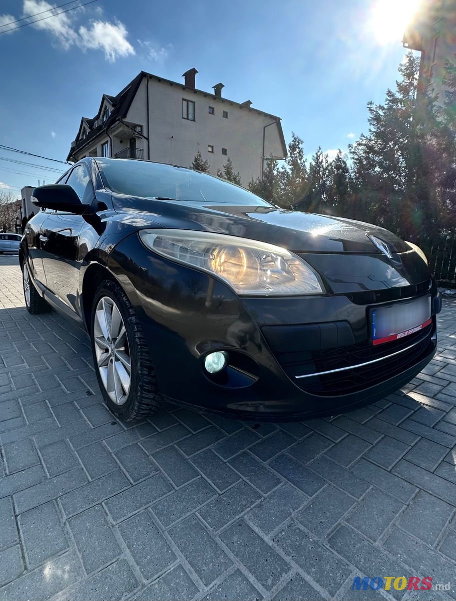 2010' Renault Megane photo #2