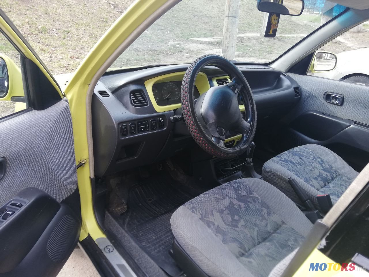 1998' Daihatsu Sirion photo #4