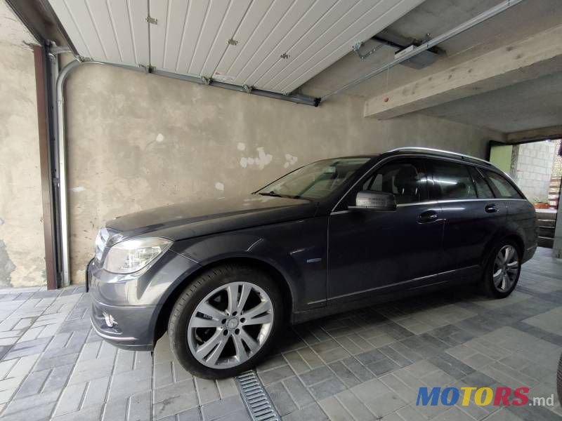 2010' Mercedes-Benz C photo #1