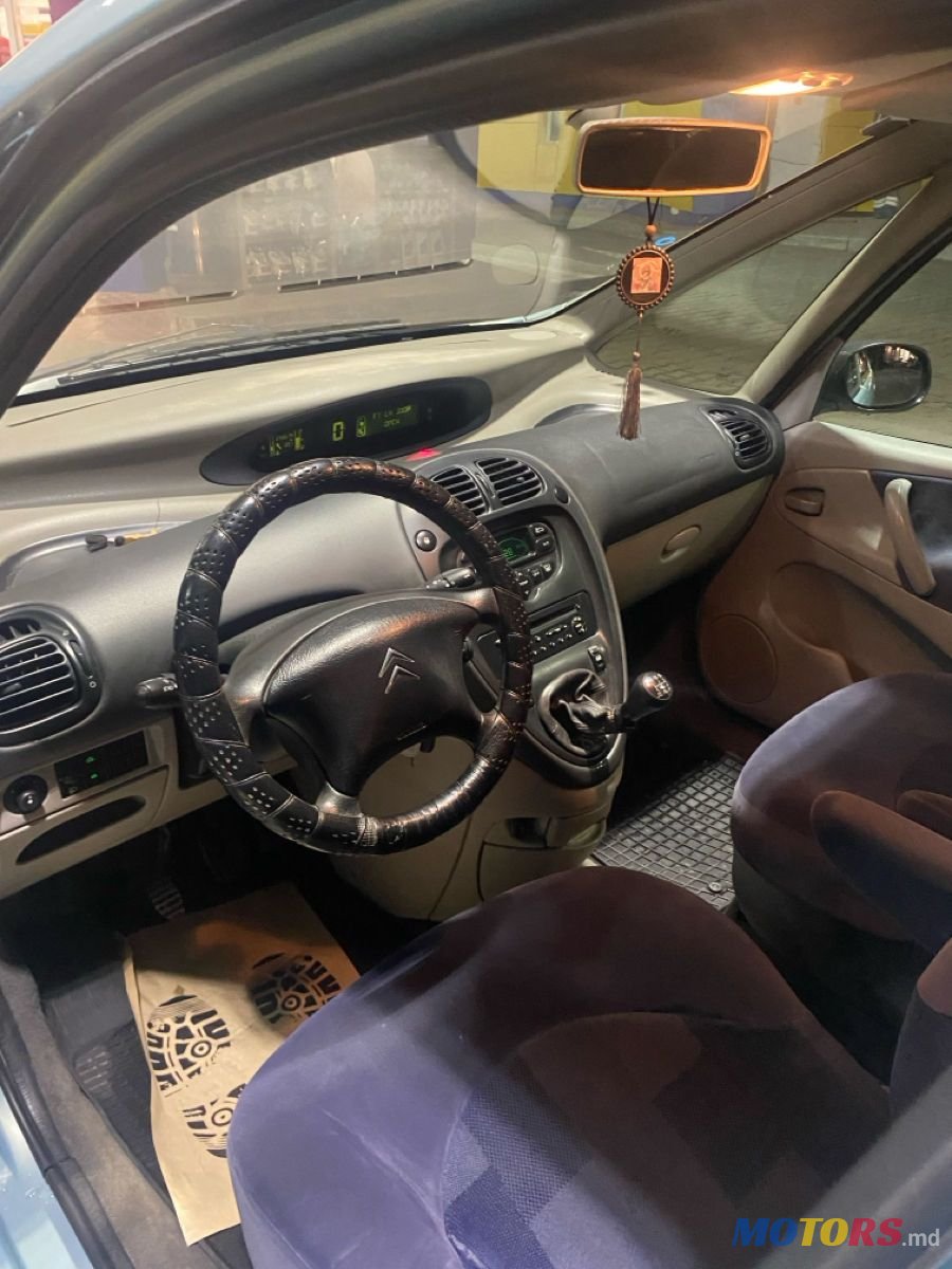 2003' Citroen Xsara Picasso photo #5