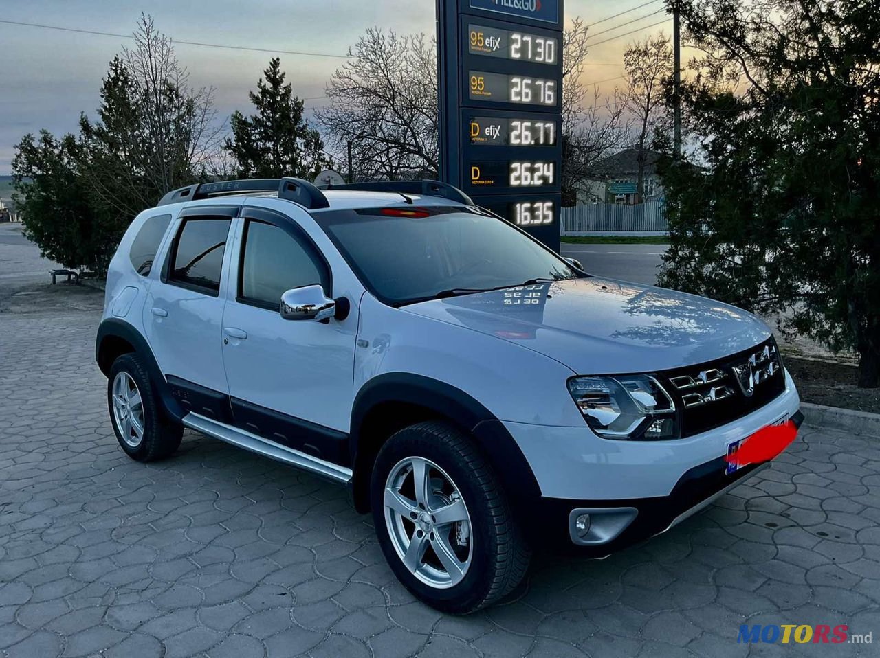 2015' Dacia Duster photo #2