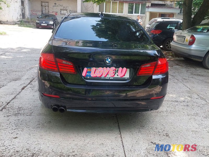 2012' BMW 5 Series photo #2