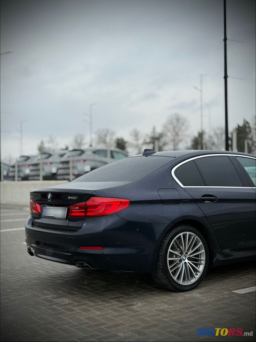 2020' BMW 5 Series photo #4