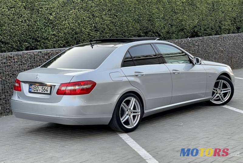 2010' Mercedes-Benz E photo #3