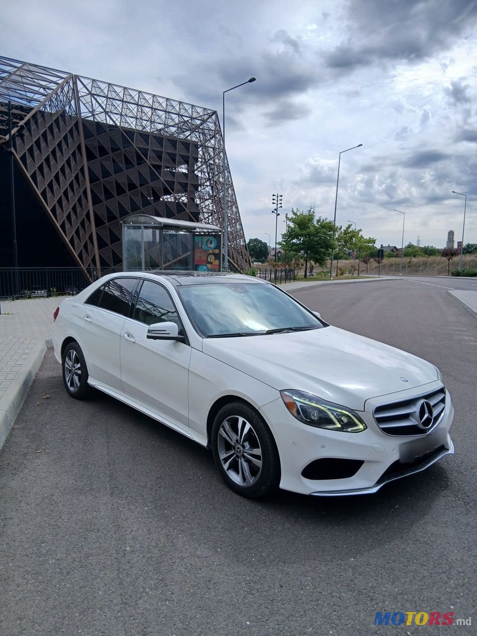 2015' Mercedes-Benz E-Class photo #1