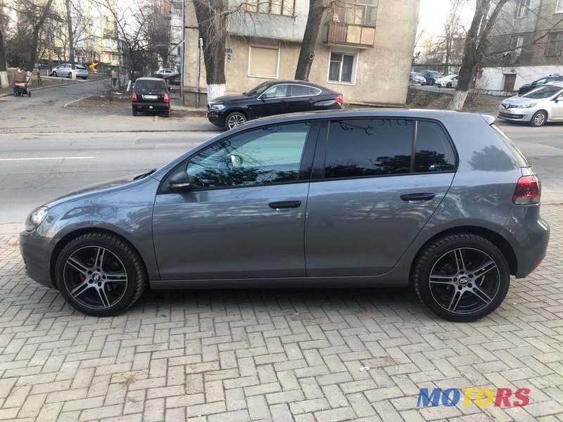 2009' Volkswagen Golf photo #6