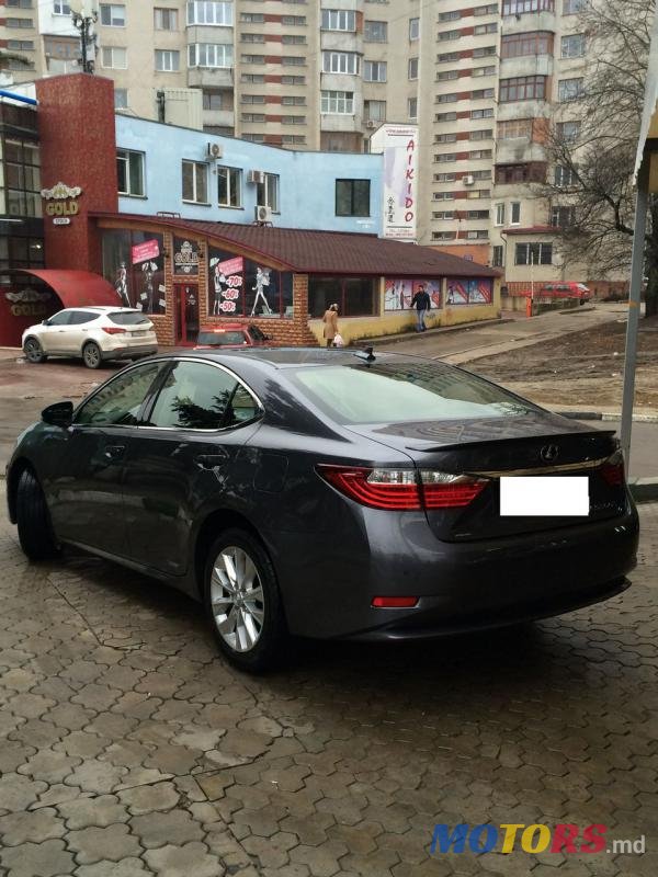 2013' Lexus ES 250 photo #7