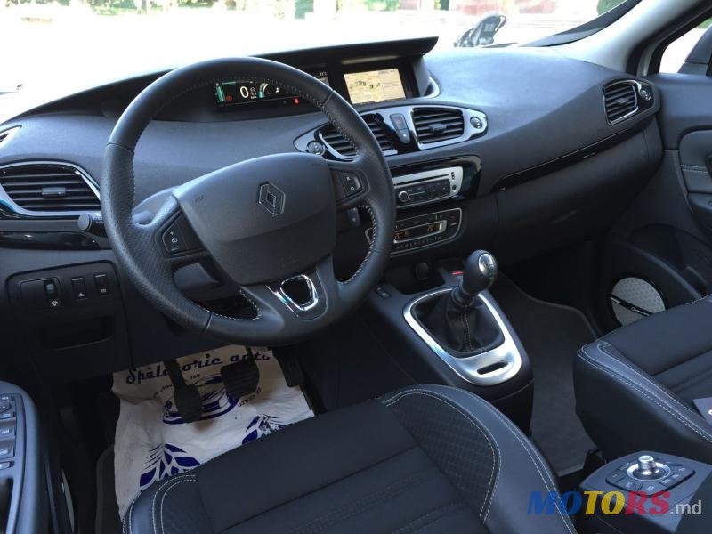 2014' Renault Scenic photo #3