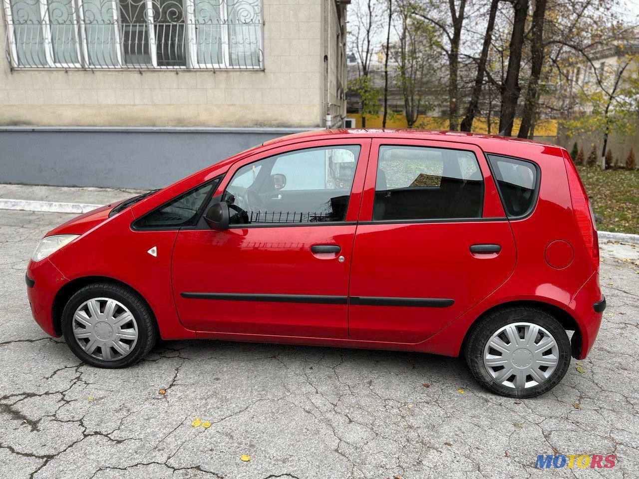 2008' Mitsubishi Colt photo #1