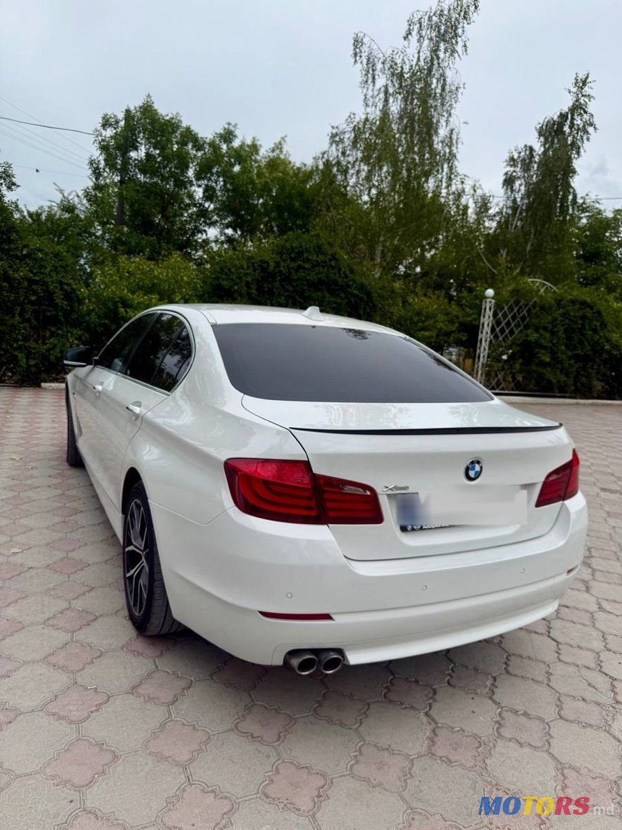 2013' BMW 5 Series photo #6