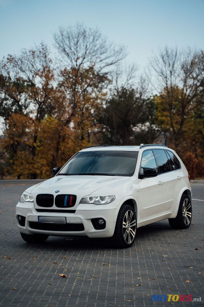 2011' BMW X5 photo #2