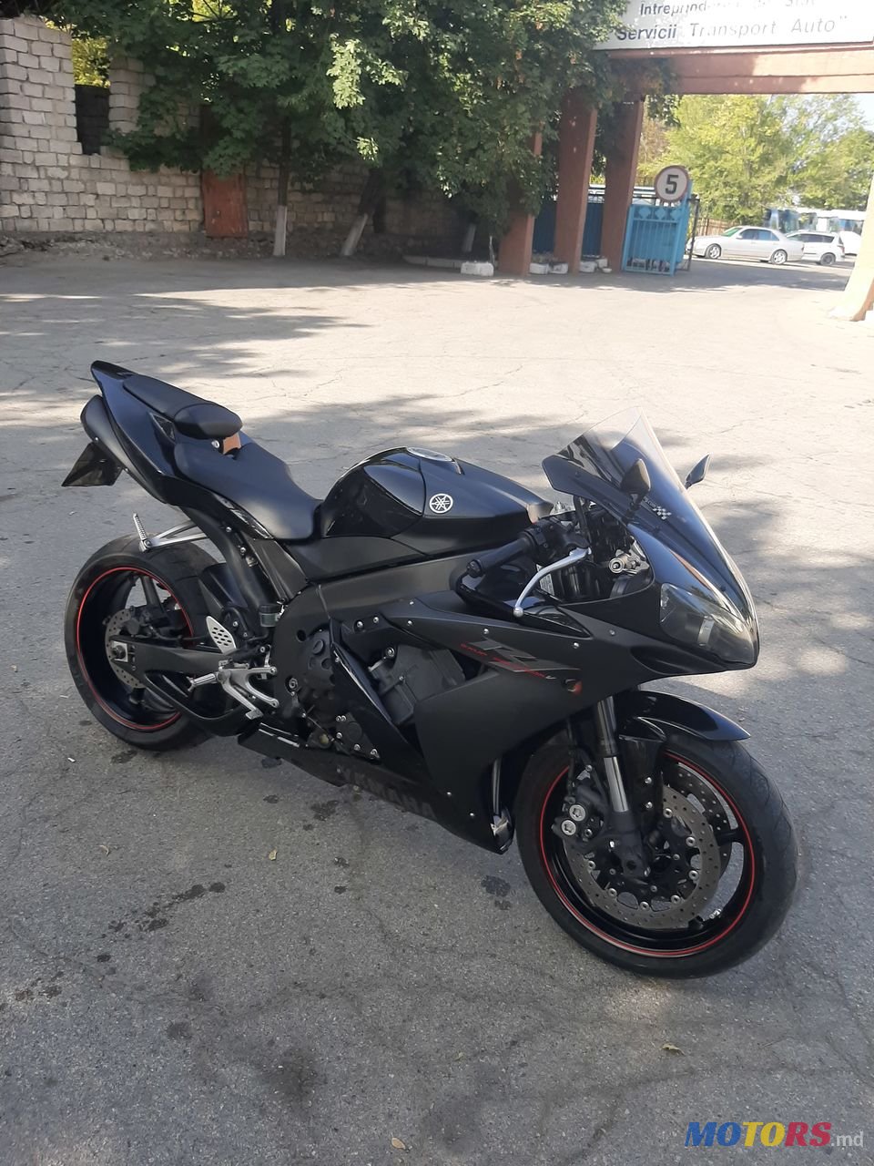 2006' Yamaha R1 photo #1