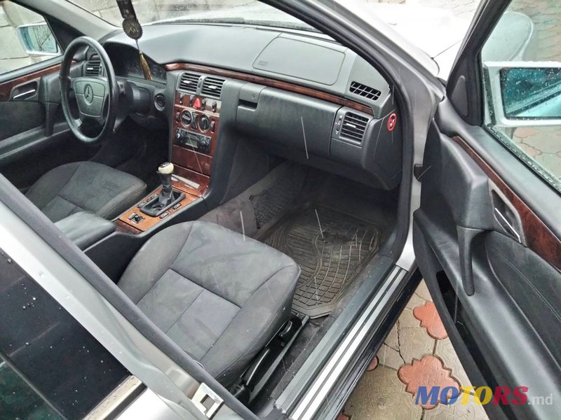 1998' Mercedes-Benz E Класс photo #6