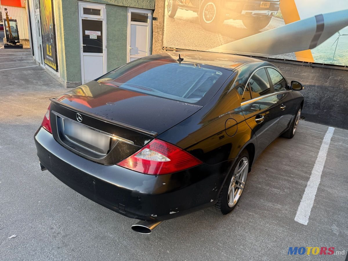 2005' Mercedes-Benz CLS-Class photo #4