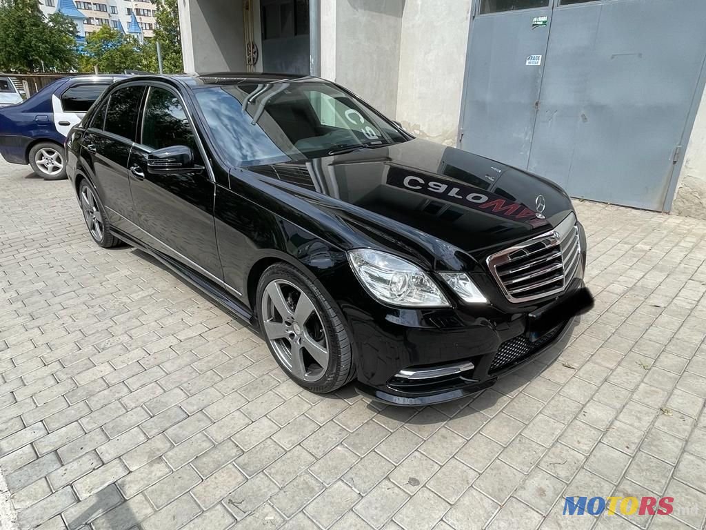 2013' Mercedes-Benz E Класс photo #1