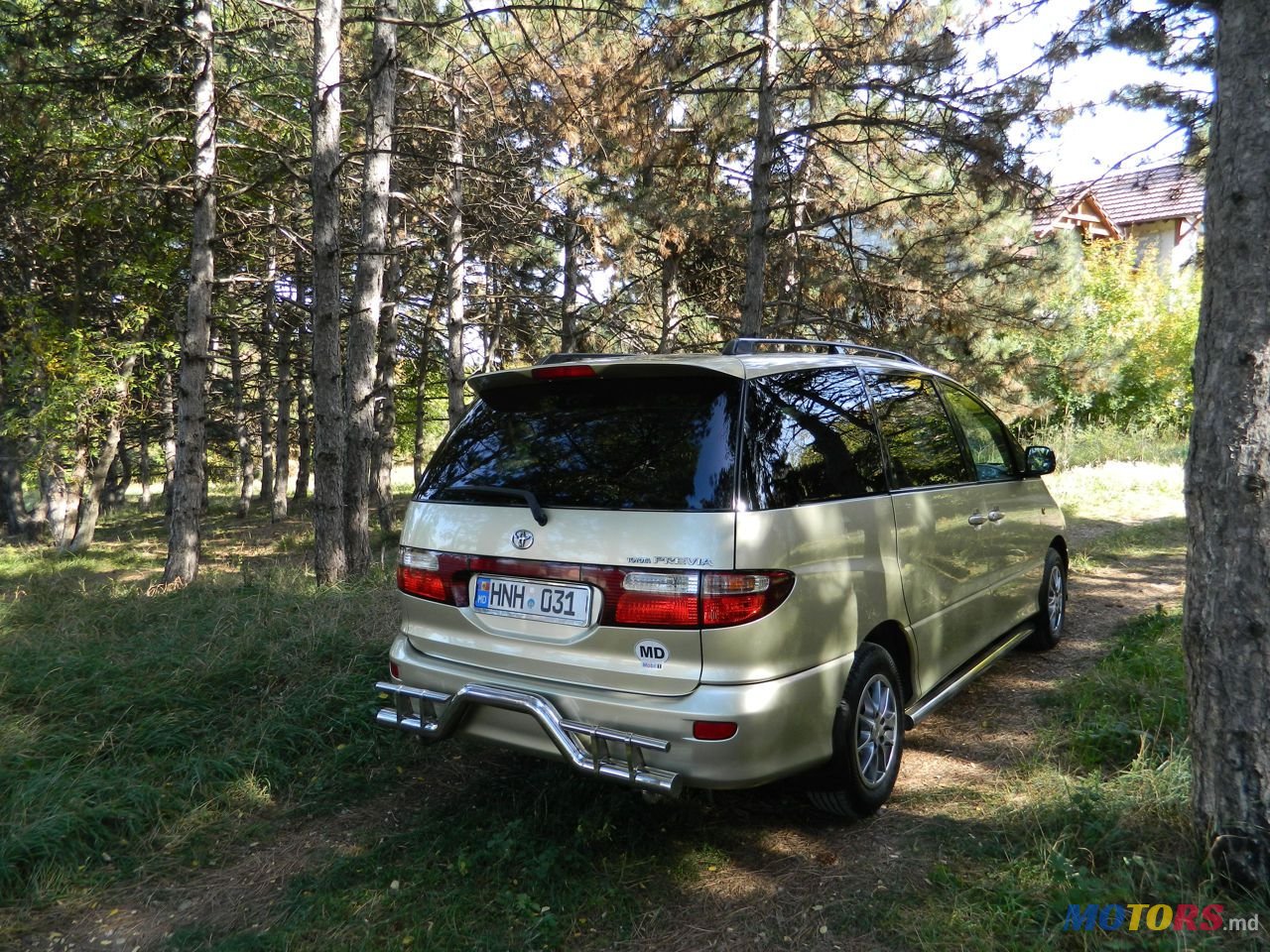 2001' Toyota Previa photo #4