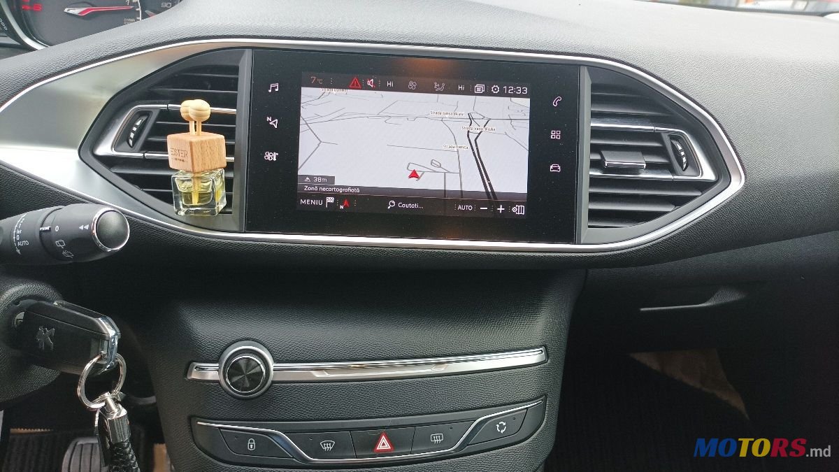 2020' Peugeot 308 photo #6