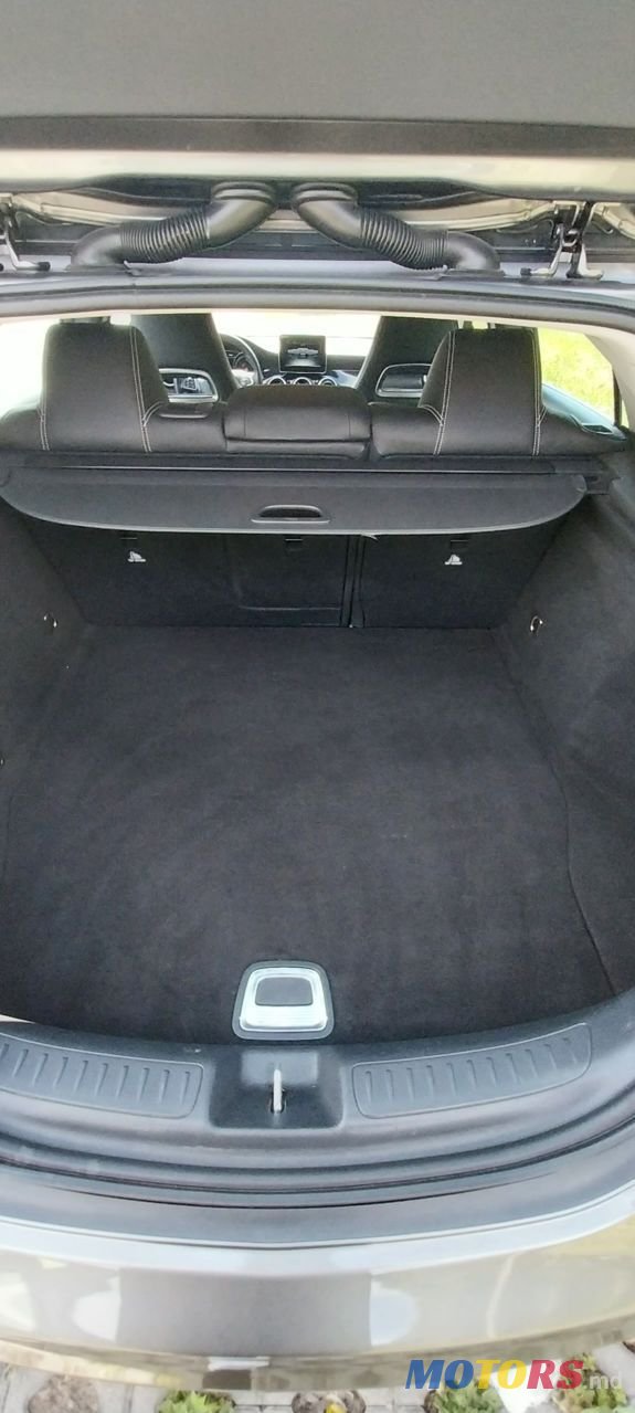 2017' Mercedes-Benz CLA photo #3