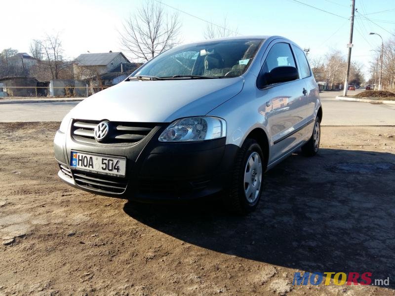 2007' Volkswagen Fox photo #2