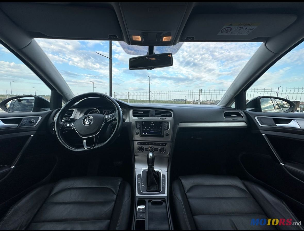 2014' Volkswagen Golf photo #4