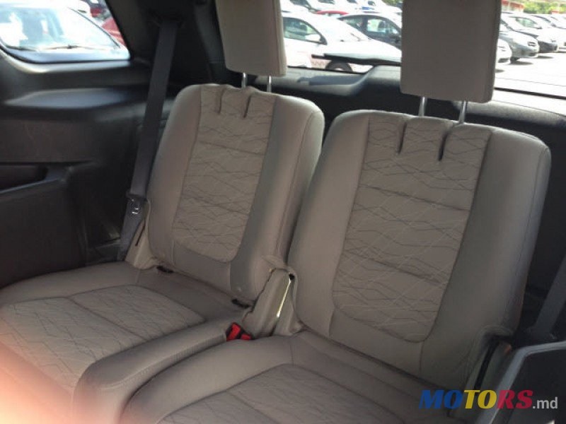 2014' Ford Explorer photo #3