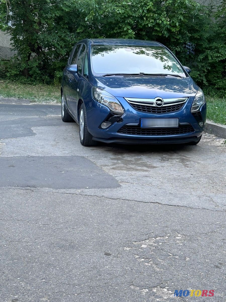 2016' Opel Zafira photo #5