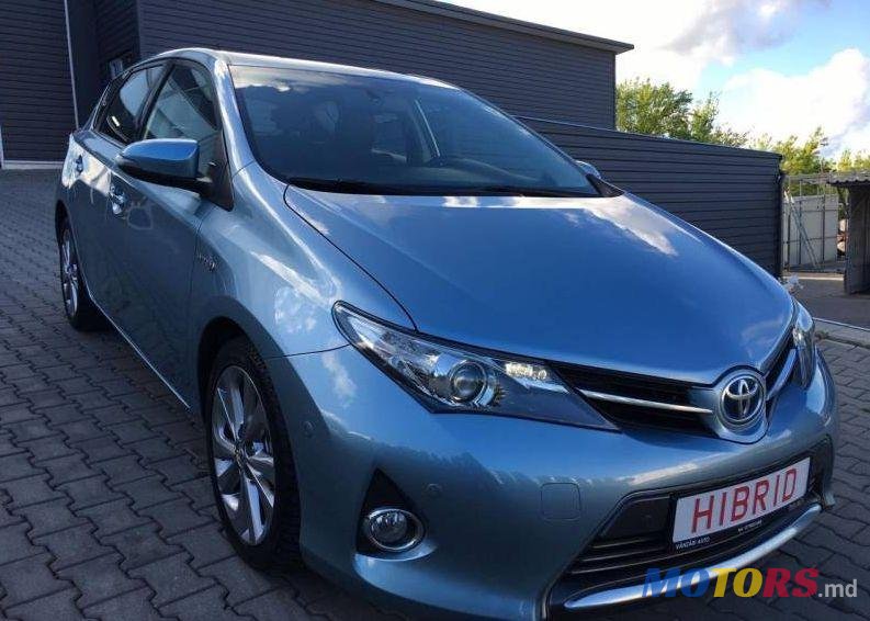 2014' Toyota Auris photo #1