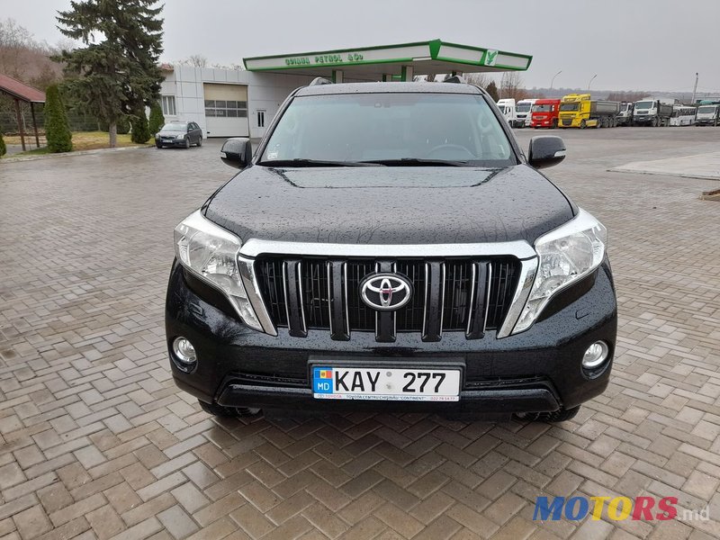 2013' Toyota Land Cruiser Prado photo #2