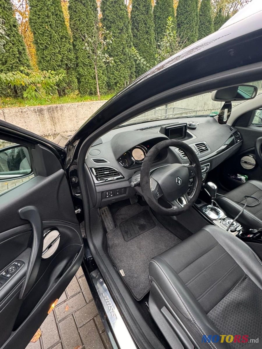 2014' Renault Megane photo #4