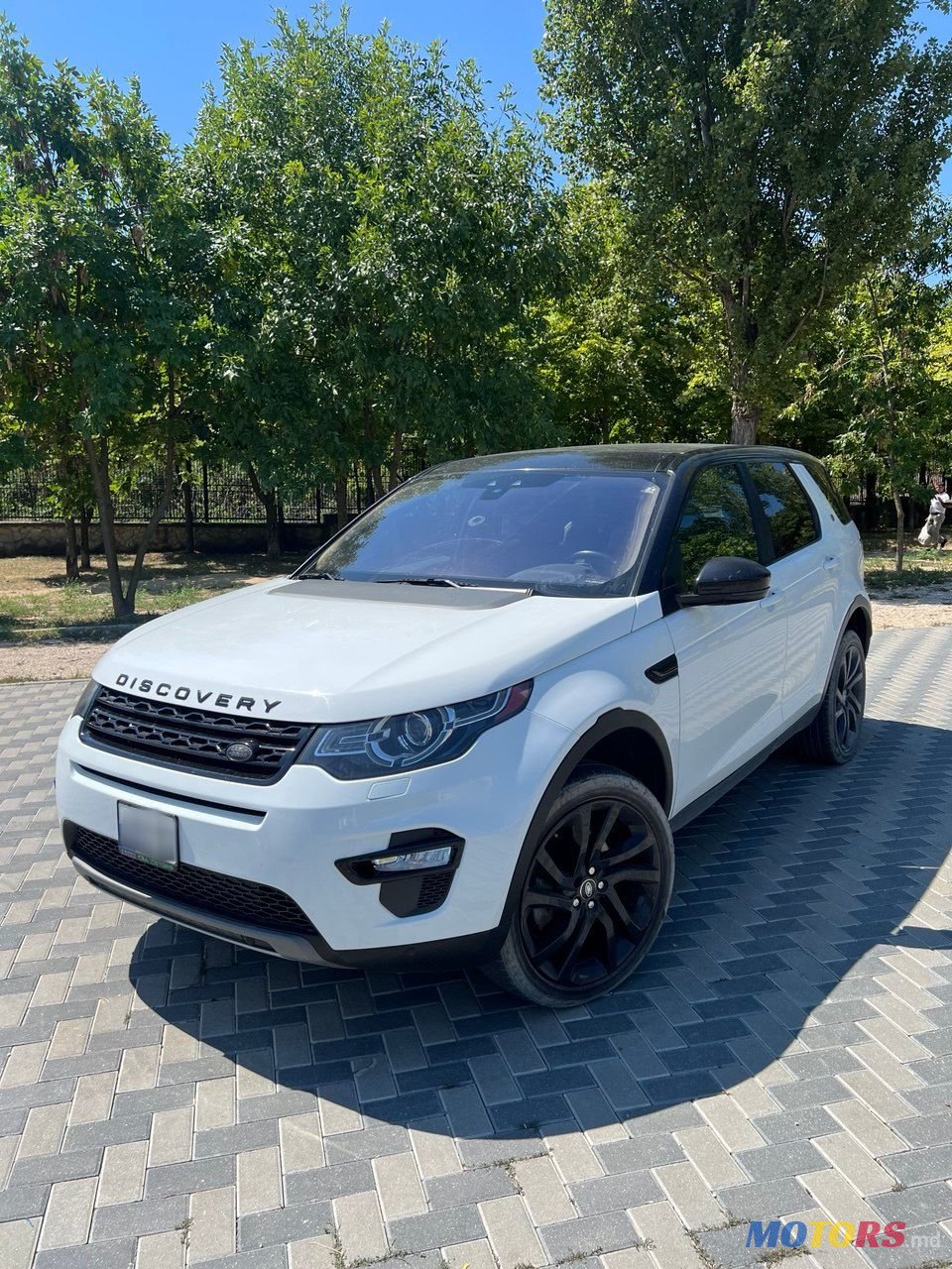 2017' Land Rover Discovery Sport photo #4