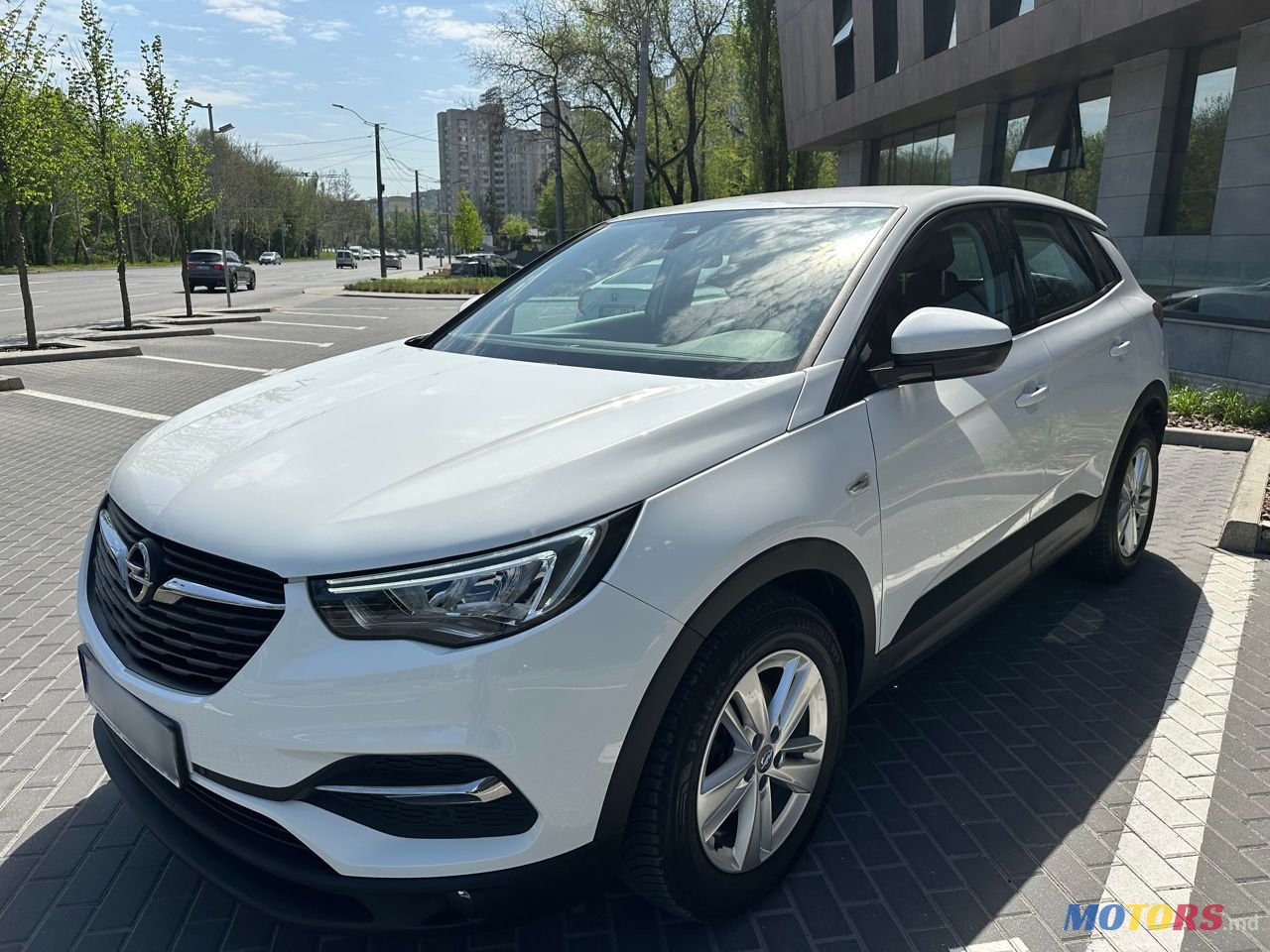 2020' Opel Grandland X photo #2