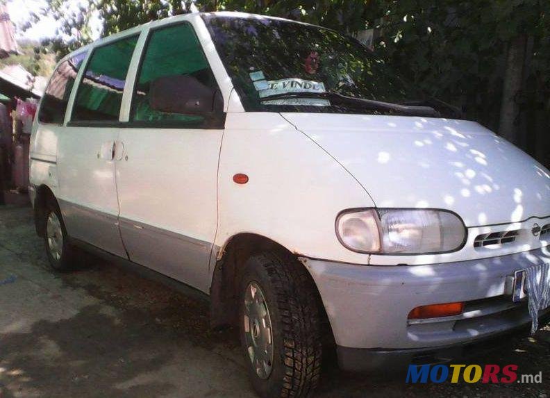 1993' Nissan Serena photo #1