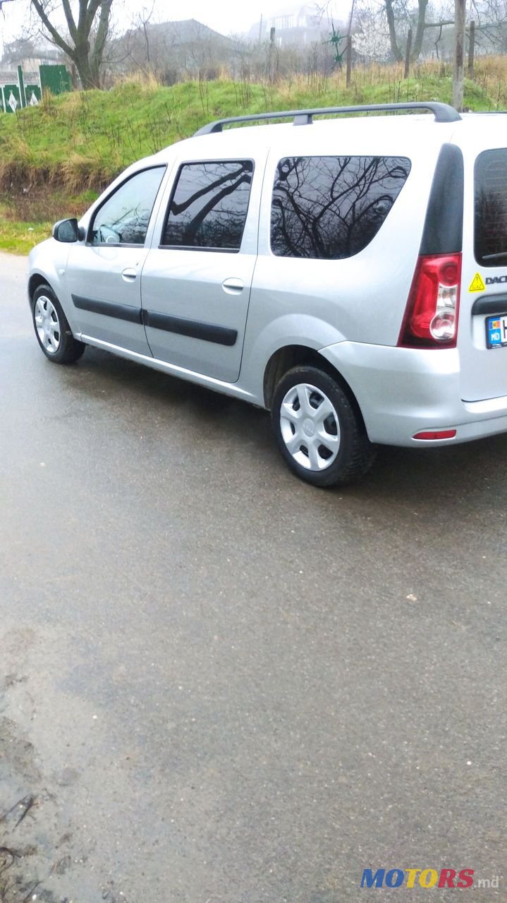 2009' Dacia Logan Mcv photo #2