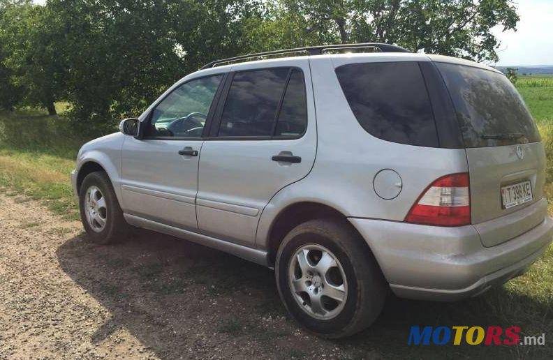 2002' Mercedes-Benz Ml photo #3