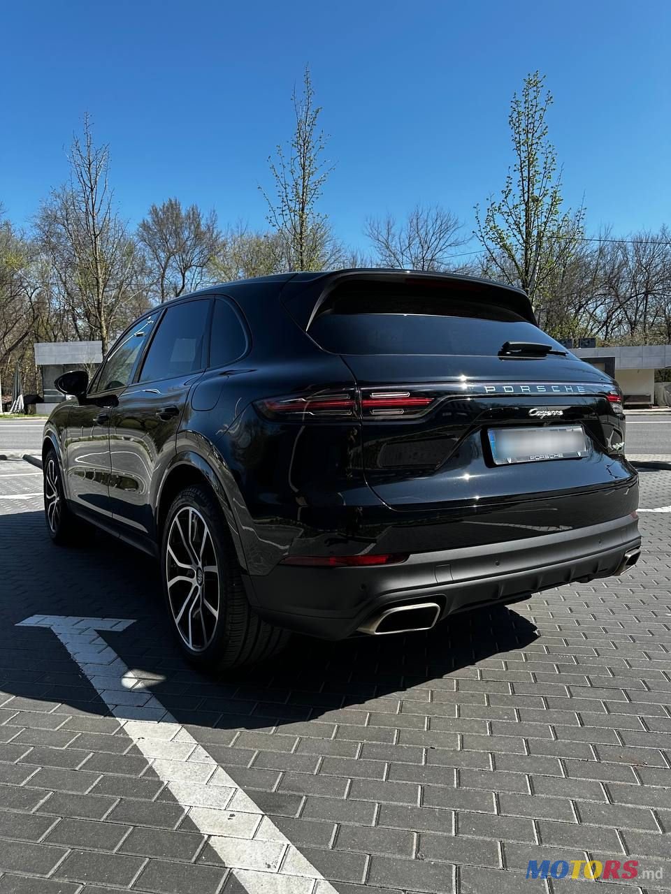 2019' Porsche Cayenne photo #3