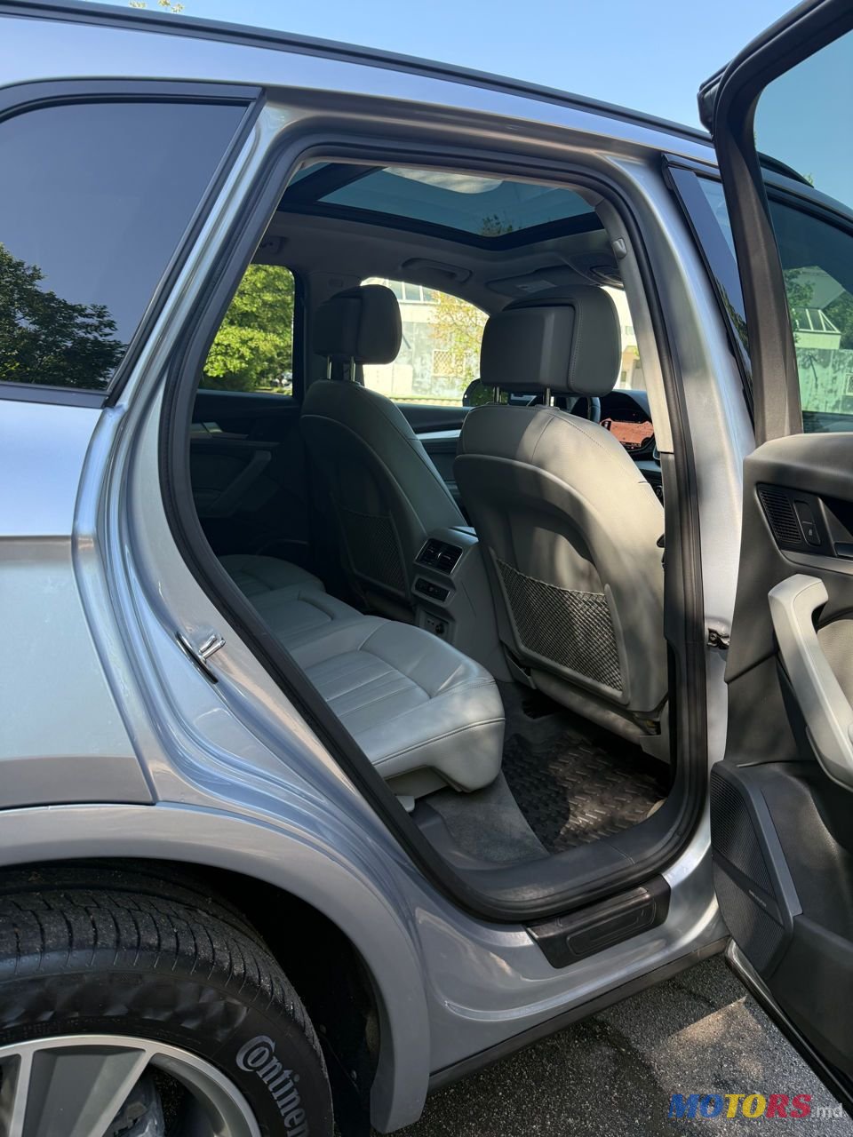 2019' Audi Q5 photo #6