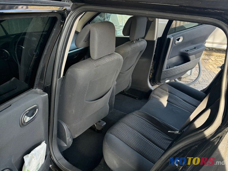 2007' Renault Megane photo #4