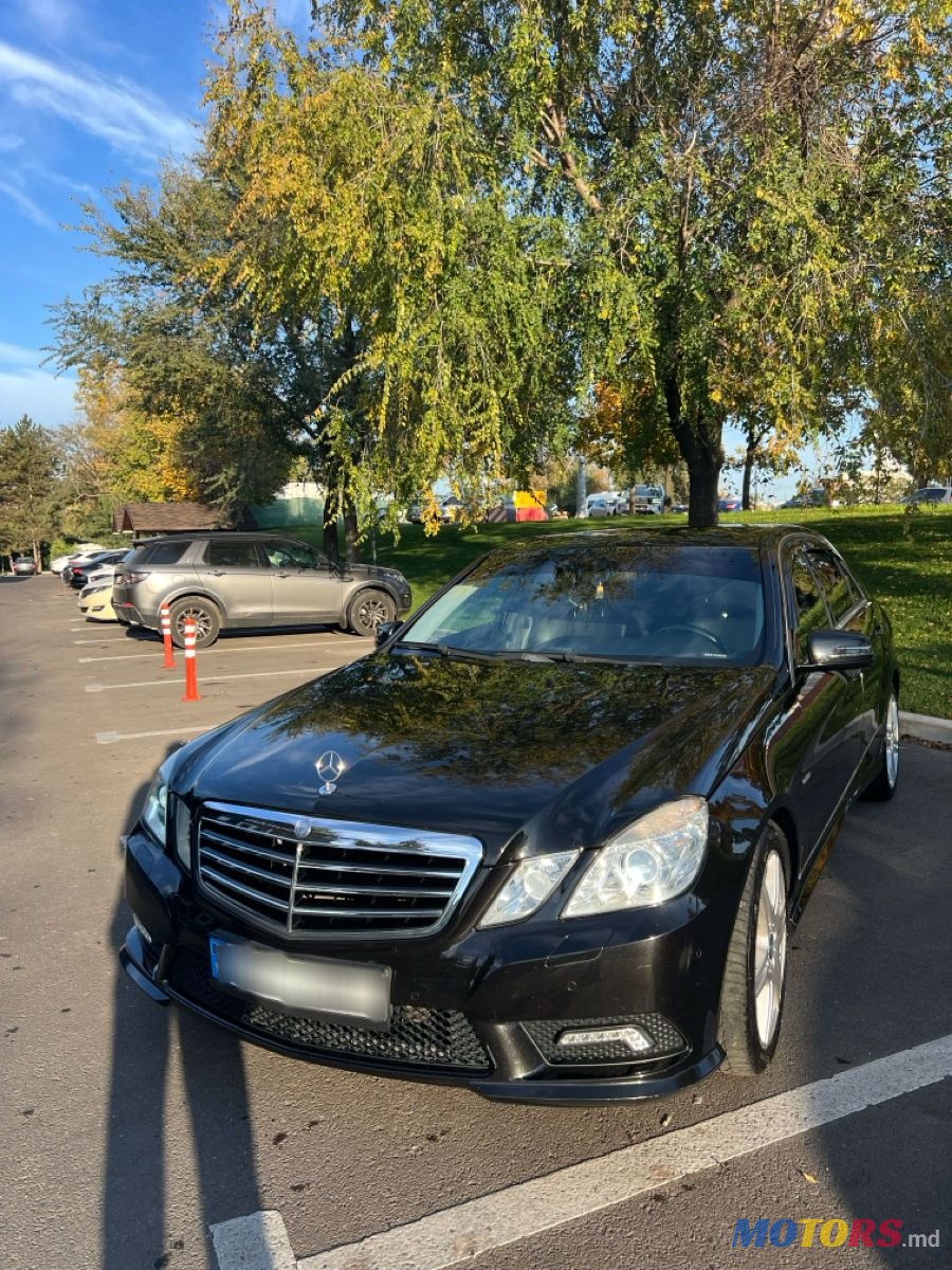 2009' Mercedes-Benz E-Class photo #2