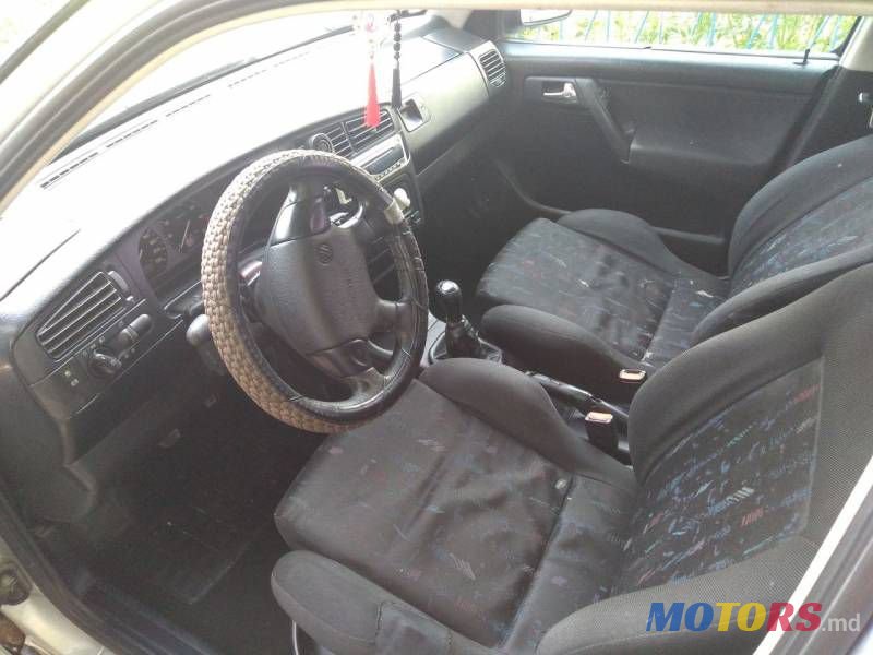 1995' Volkswagen Golf photo #5