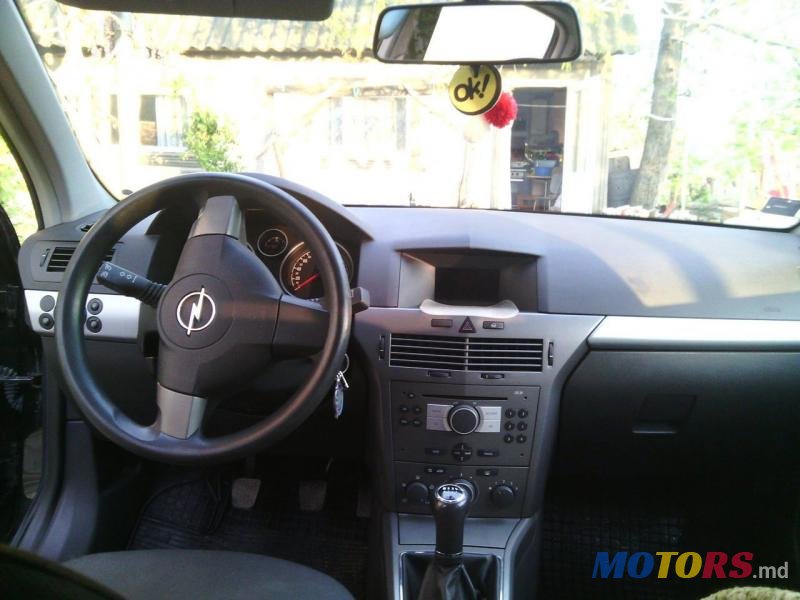 2006' Opel Astra photo #4