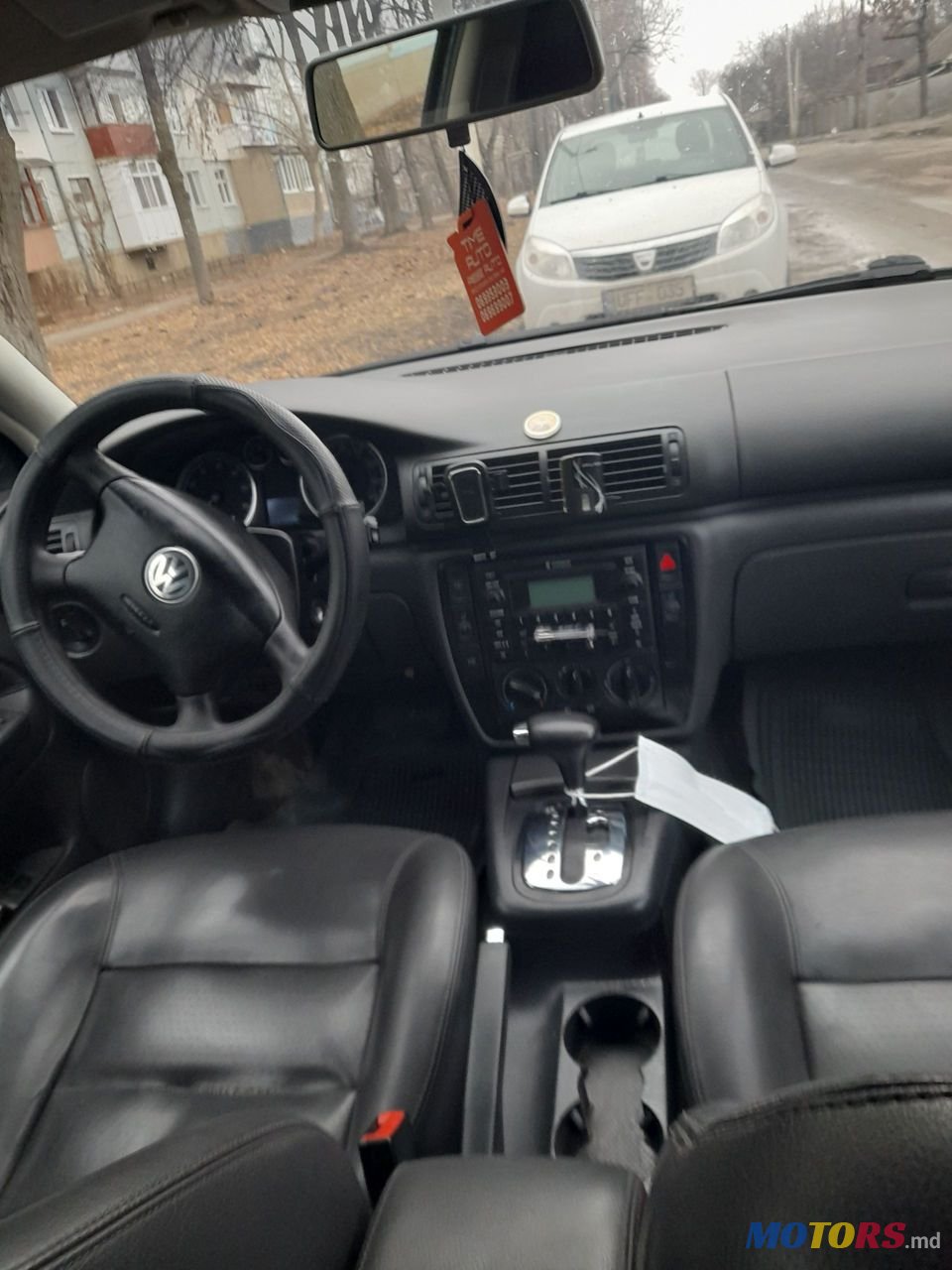 2005' Volkswagen Passat photo #3